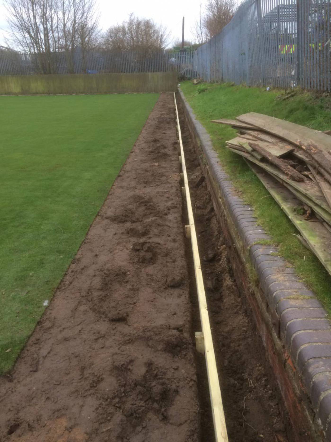 Gainsborough Bowling Green Timber Edge Replacement