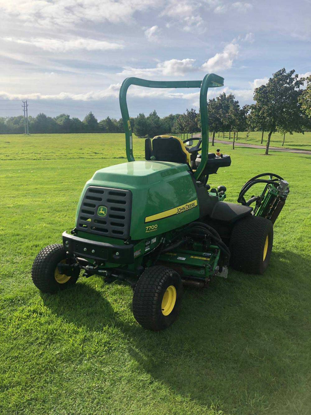 John Deere 7700 Fairway Mower for Sale