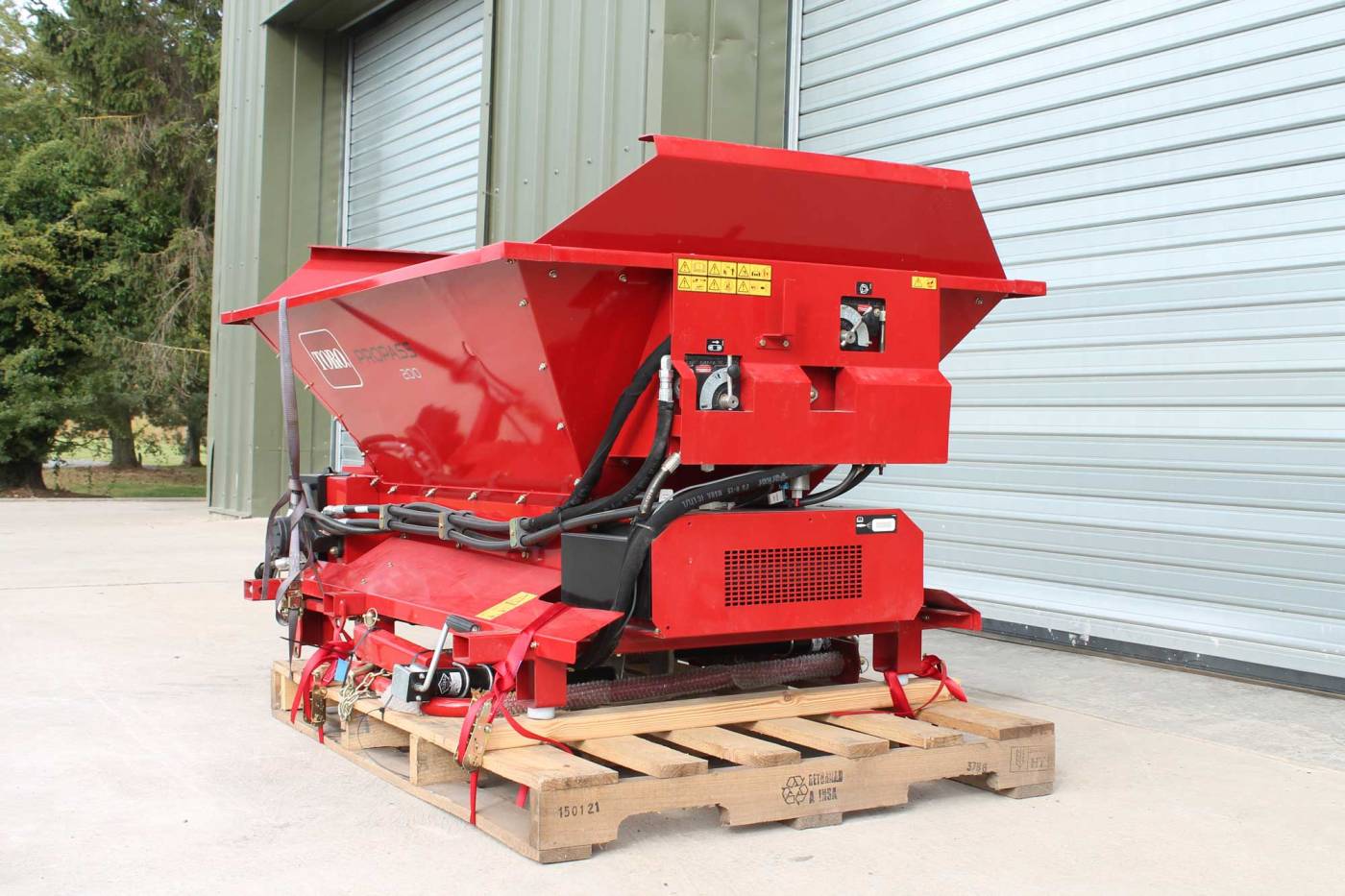 Toro ProPass 200 Top Dresser for Sale