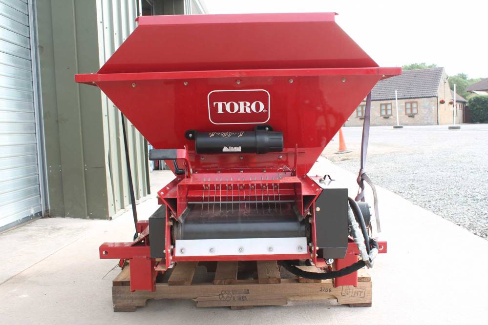 Toro ProPass 200 Top Dresser for Sale